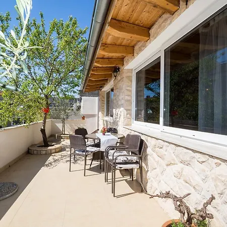Nedo Appartement Sveti Filip i Jakov