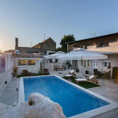 Nedo Свети-Филип-и-Яков