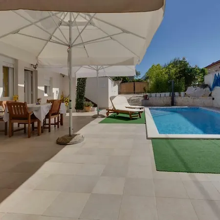 Nedo Apartamento Sveti Filip i Jakov